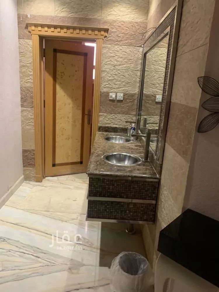 فيلا للبيع في شارع خالد بن الوليد ، حي الحمراء ، الرياض ، منطقة الرياض صورة 5