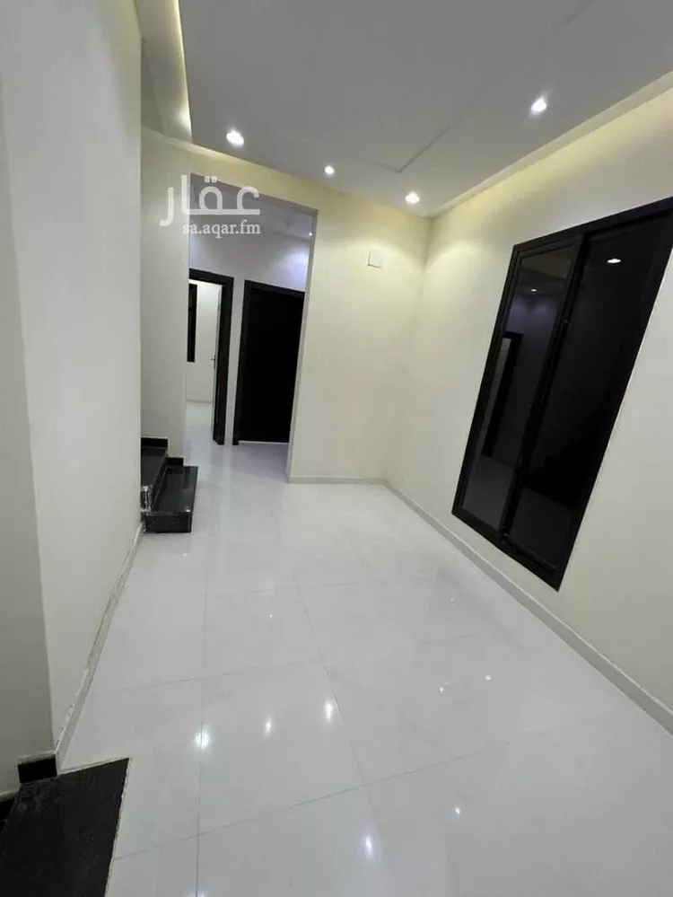 فيلا للبيع في شارع جبل العين, حي ظهرة لبن, مدينة الرياض, منطقة الرياض صورة 2