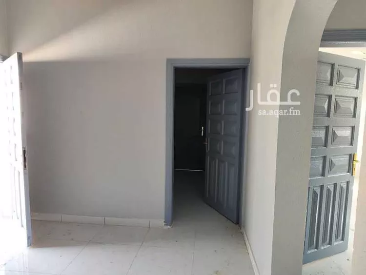 عمارة للبيع في شارع خداش بن حصين, حي بئر عثمان, مدينة المدينة المنورة, منطقة المدينة المنورة