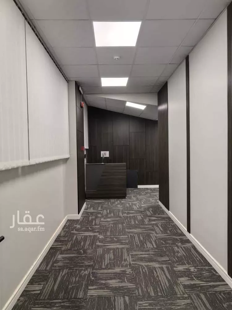 مكتب تجاري للإيجار في شارع طريق عثمان بن عفان الفرعي, حي الإزدهار, مدينة الرياض, منطقة الرياض