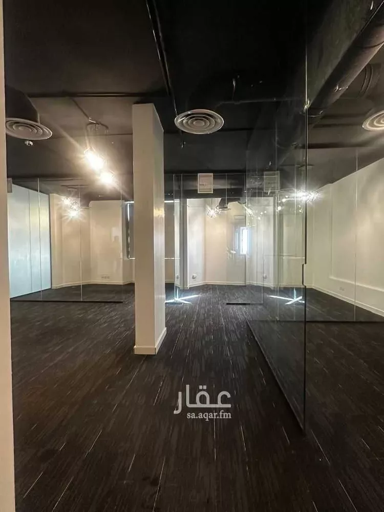 مكتب تجاري للإيجار في شارع طريق الإمام سعود بن عبدالعزيز بن محمد, حي النزهة, مدينة الرياض, منطقة الرياض صورة 3