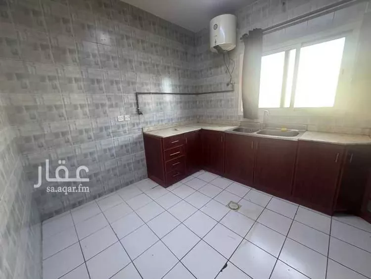 شقة للإيجار في شارع أبي العز البغدادي, حي الضباط, مدينة الرياض, منطقة الرياض 7