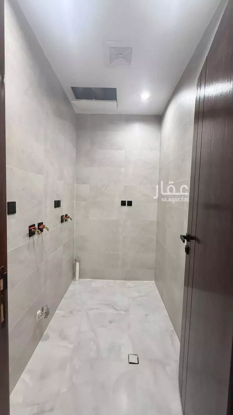 شقة للبيع في شارع العام, حي الزهور, مدينة أبها, منطقة عسير 15