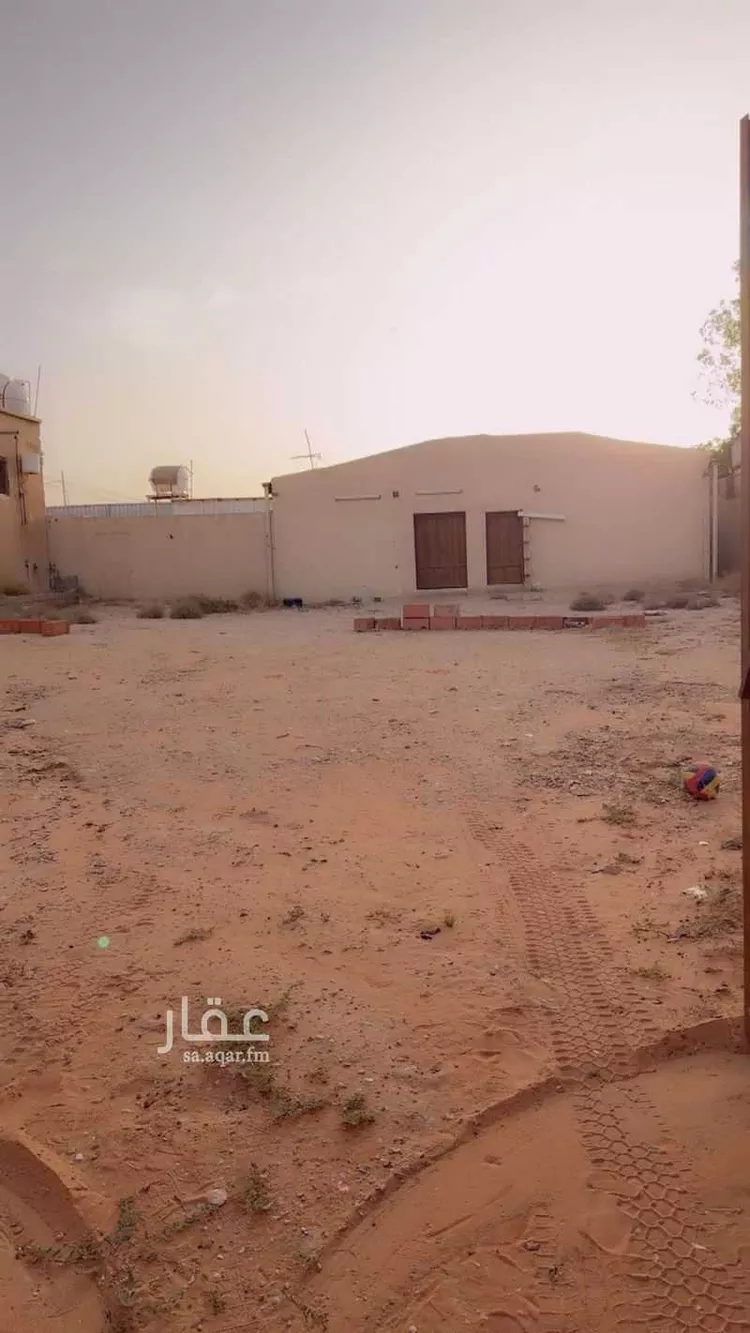 Floor for Sale in Al Muzahimiyah Al GhatGhat