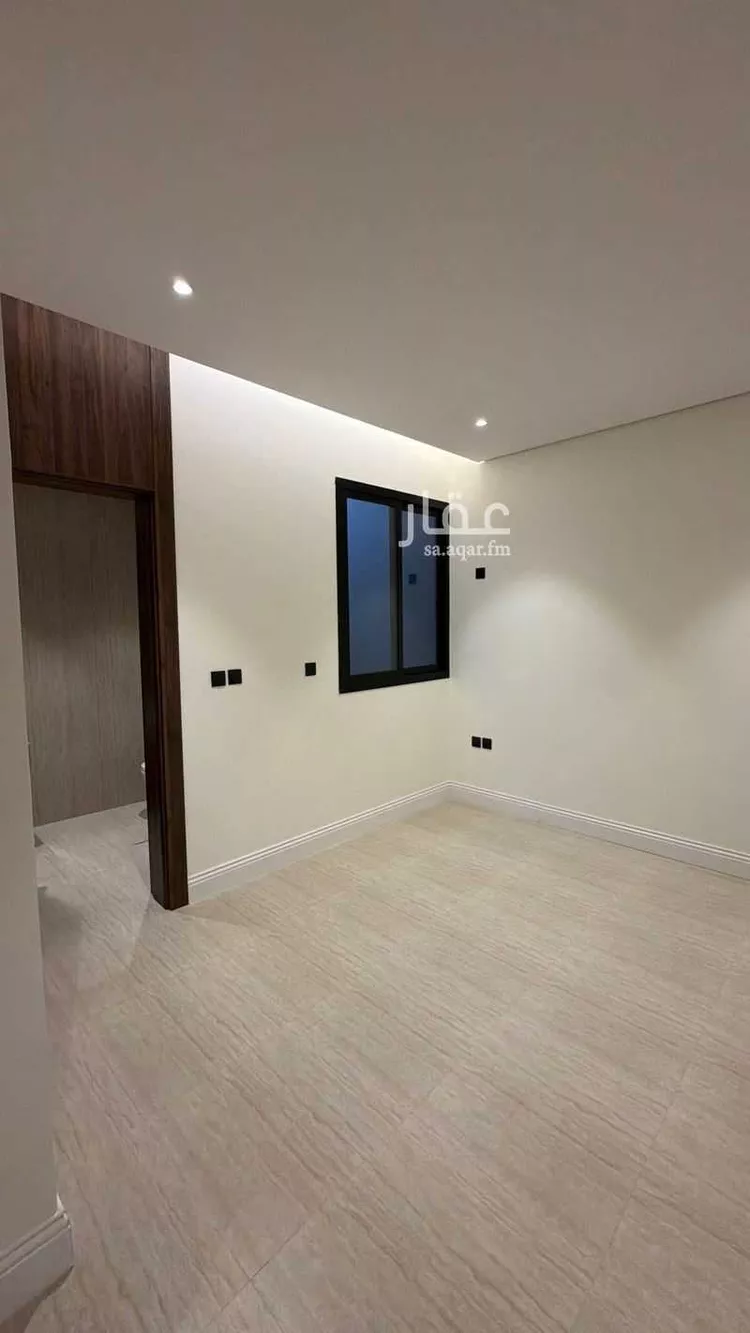 Floor for Sale in Riyadh Al Olaya 10