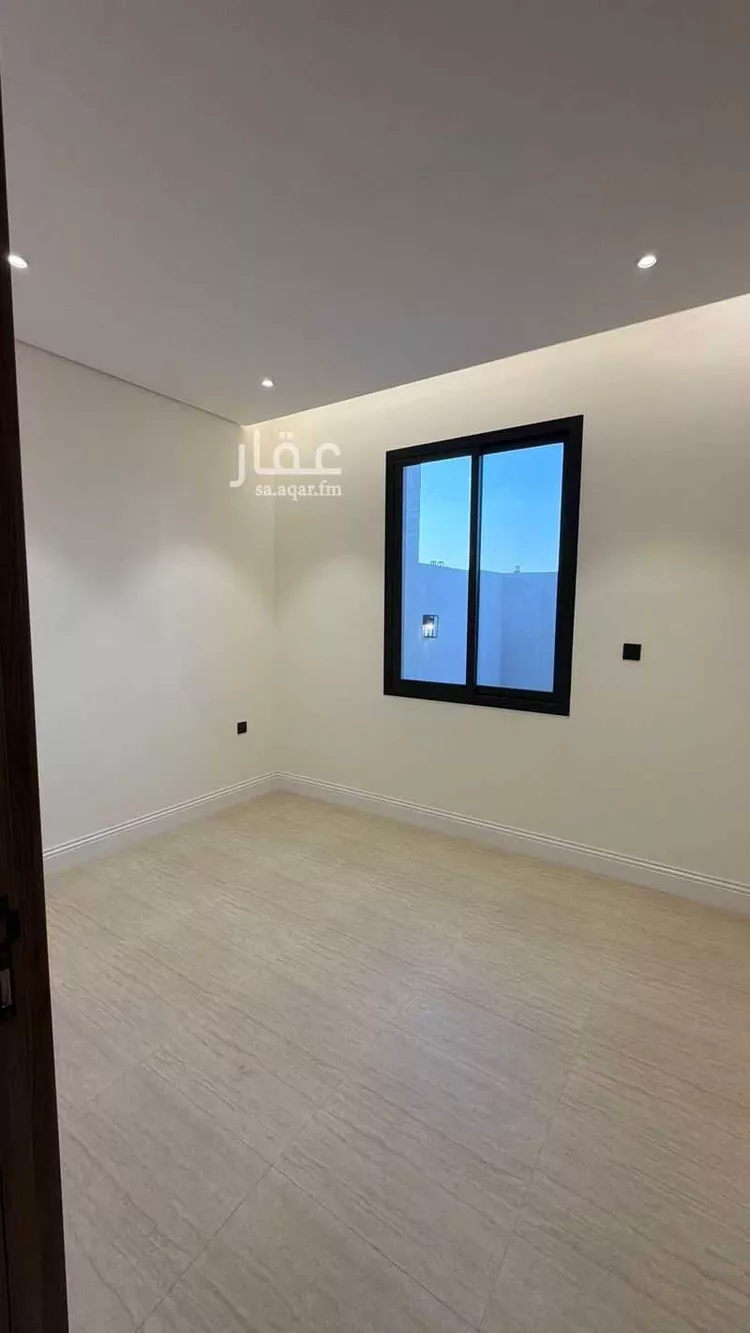 Floor for Sale in Riyadh Al Olaya 6