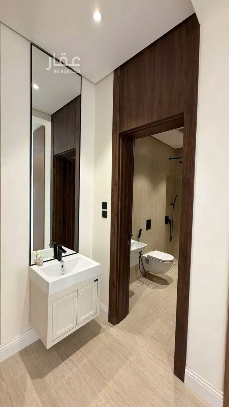 Floor for Sale in Riyadh Al Olaya 12