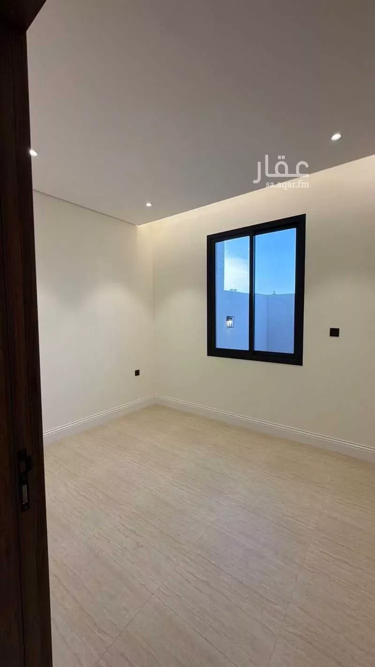 Floor for Sale in Riyadh Al Olaya 8