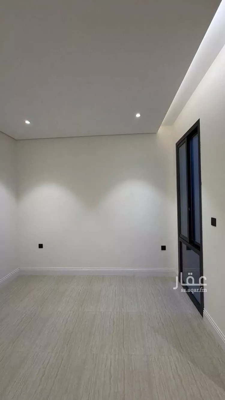 Floor for Sale in Riyadh Al Olaya 9