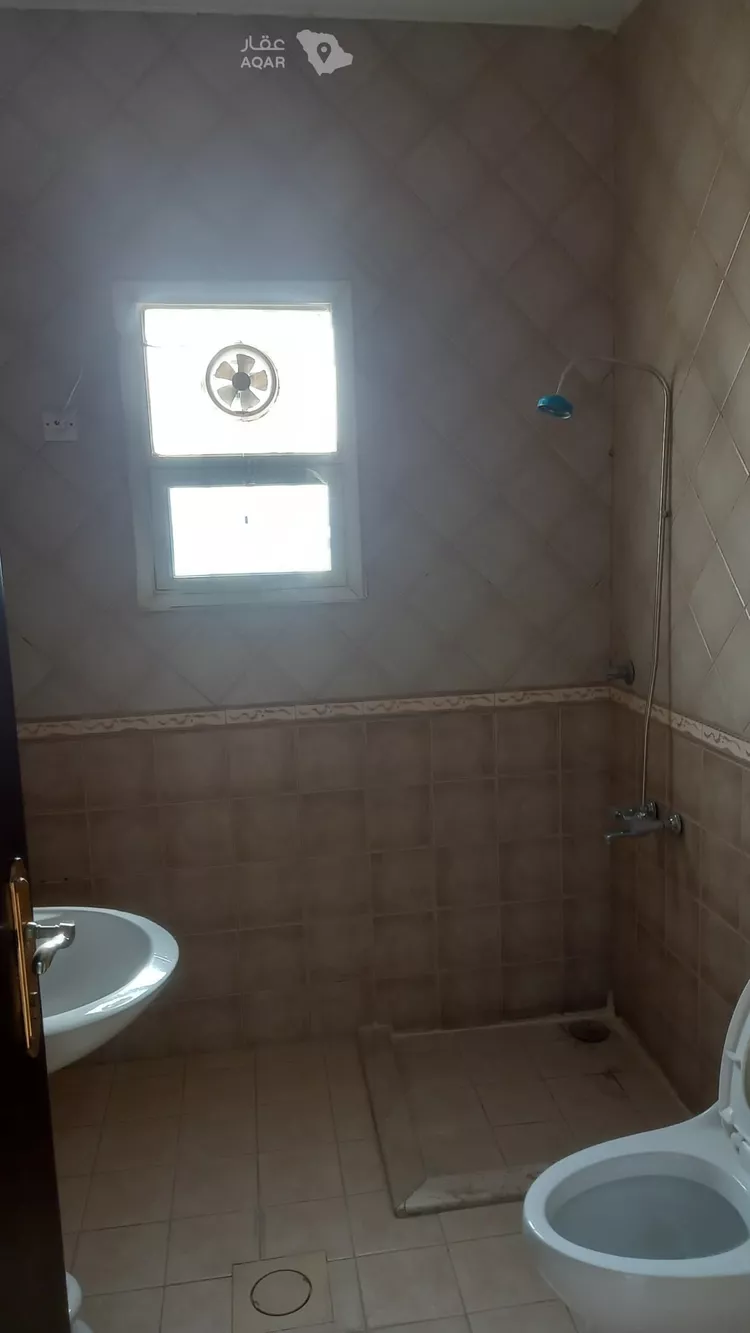 شقة للإيجار في شارع العين البيضاء, حي غرناطة, مدينة الرياض, منطقة الرياض 3