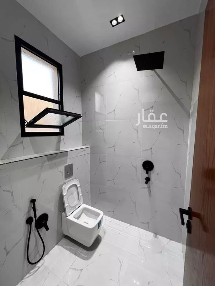 فيلا للبيع في شارع أبي طالب الكرخي, حي الخليج, مدينة الرياض, منطقة الرياض صورة 3
