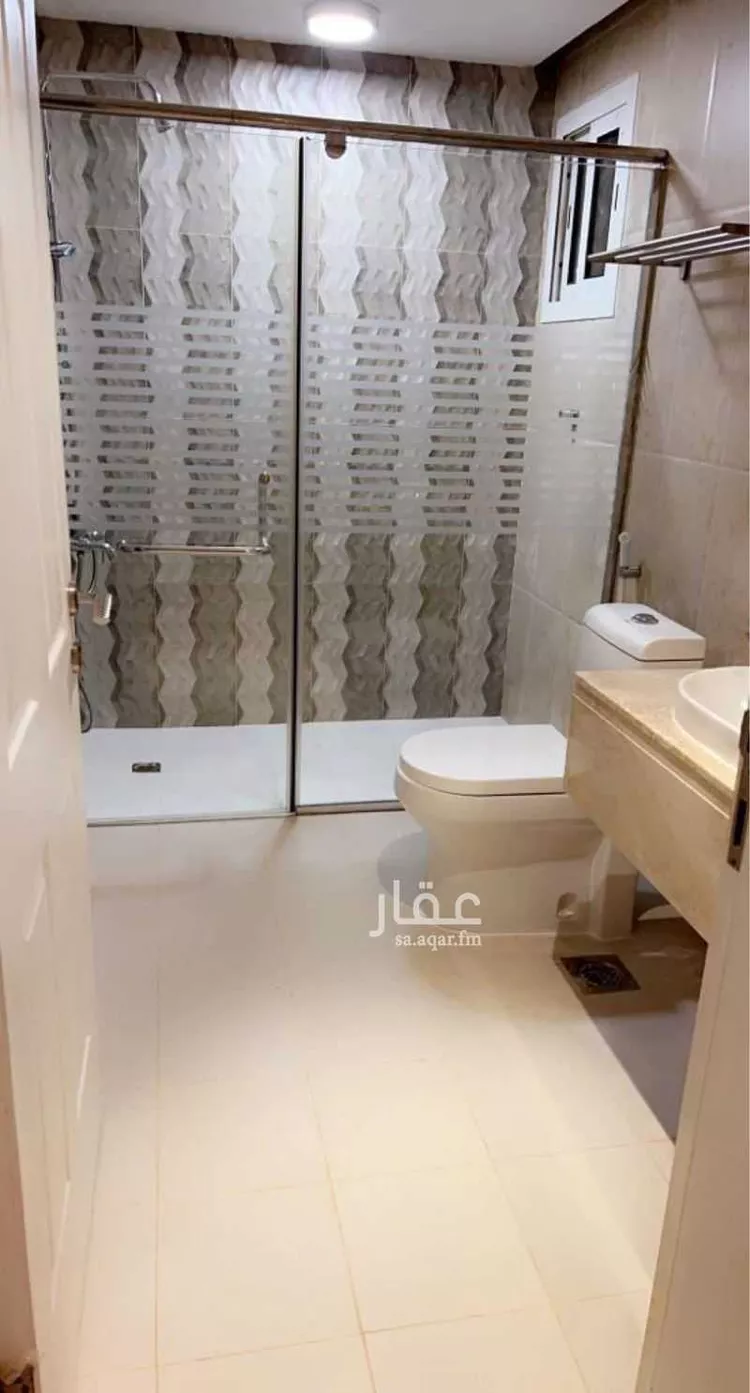 شقة للإيجار في شارع الشهادة ، حي الجامعة ، الظهران ، الدمام