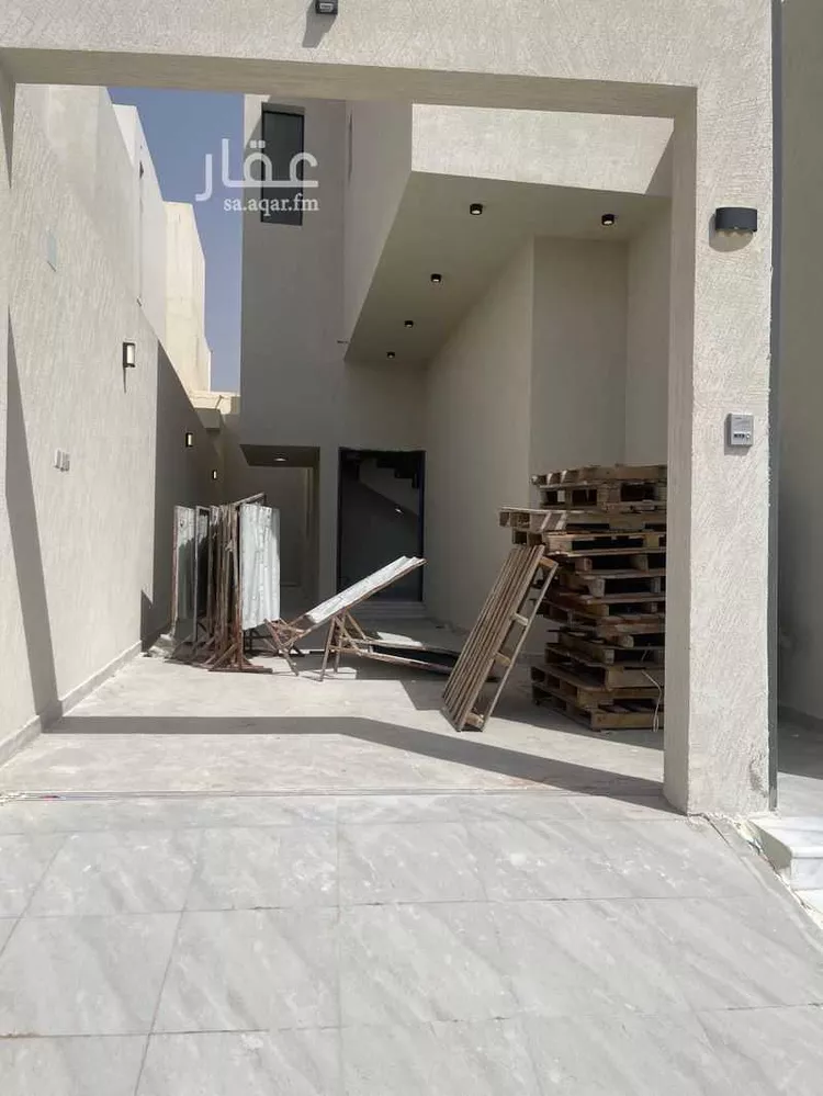 فيلا للبيع في شارع محمد بن اسماعيل الصنعاني, حي واسط, بريدة صورة 3