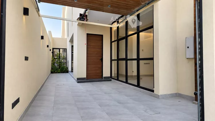 فيلا للبيع في شارع الشيخ عثمان بن إبراهيم الحقيل, حي الملك فهد, مدينة الرياض, منطقة الرياض 2