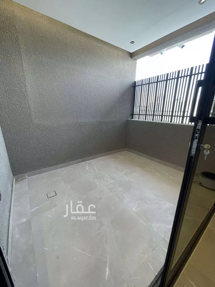 دور للبيع في شارع محمد بن عبدالعزيز العجاجي, حي القيروان, مدينة الرياض, منطقة الرياض صورة 5