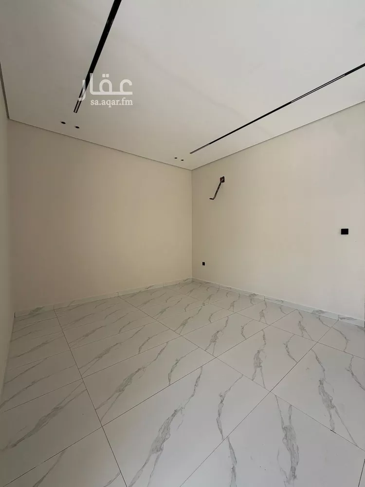 Floor for Sale in Riyadh Al Janadriyah 8