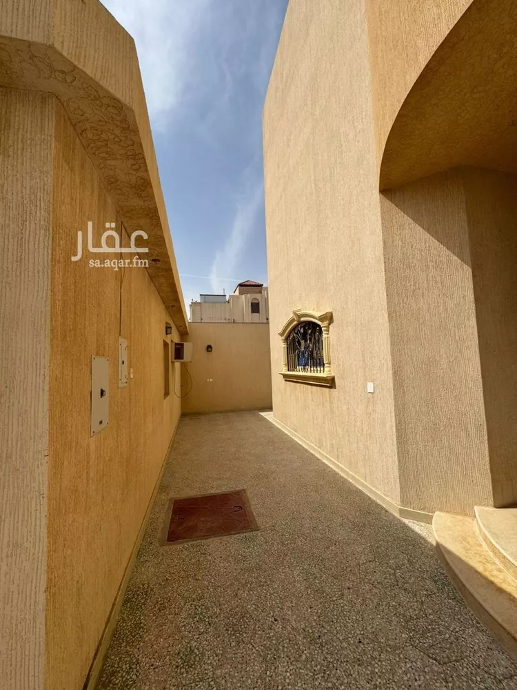 Villa for Sale in Riyadh Laban 9