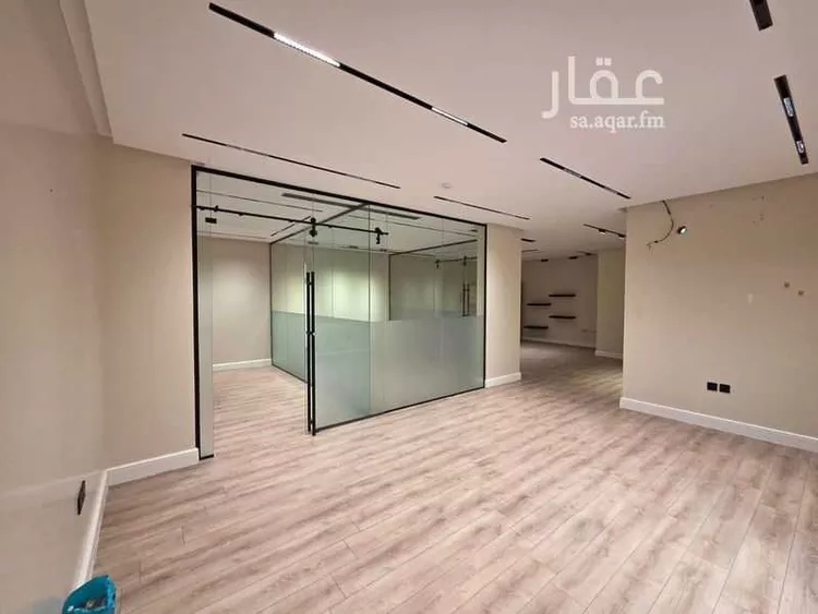 مكتب تجاري للإيجار في شارع طريق الامير محمد بن سعد بن عبد العزيز, حي الملقا, مدينة الرياض, منطقة الرياض 12