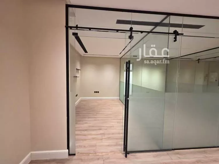 مكتب تجاري للإيجار في شارع طريق الامير محمد بن سعد بن عبد العزيز, حي الملقا, مدينة الرياض, منطقة الرياض صورة 2