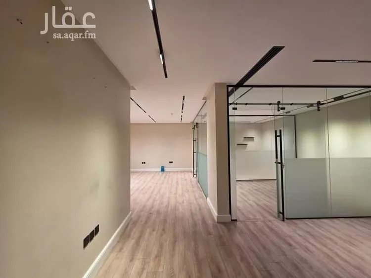مكتب تجاري للإيجار في شارع طريق الامير محمد بن سعد بن عبد العزيز, حي الملقا, مدينة الرياض, منطقة الرياض 11