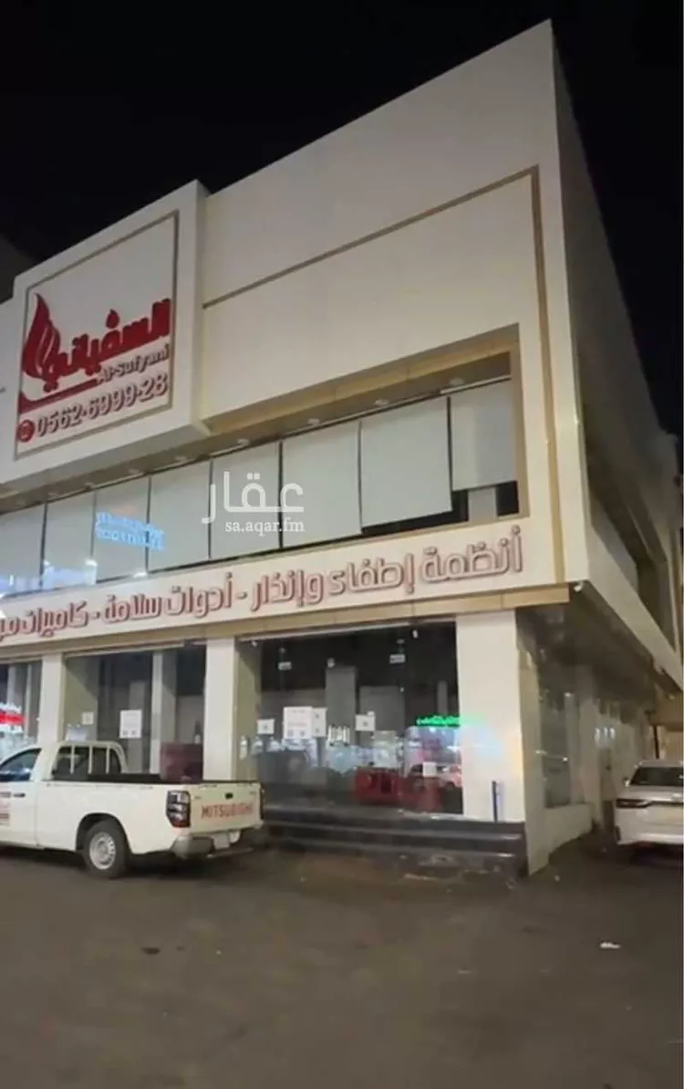 محل للإيجار في شارع الربيع ابن أنس ، حي سلطانة ، تبوك ، منطقة تبوك صورة 2