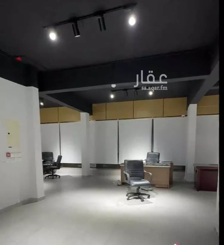 محل للإيجار في شارع الربيع ابن أنس ، حي سلطانة ، تبوك ، منطقة تبوك