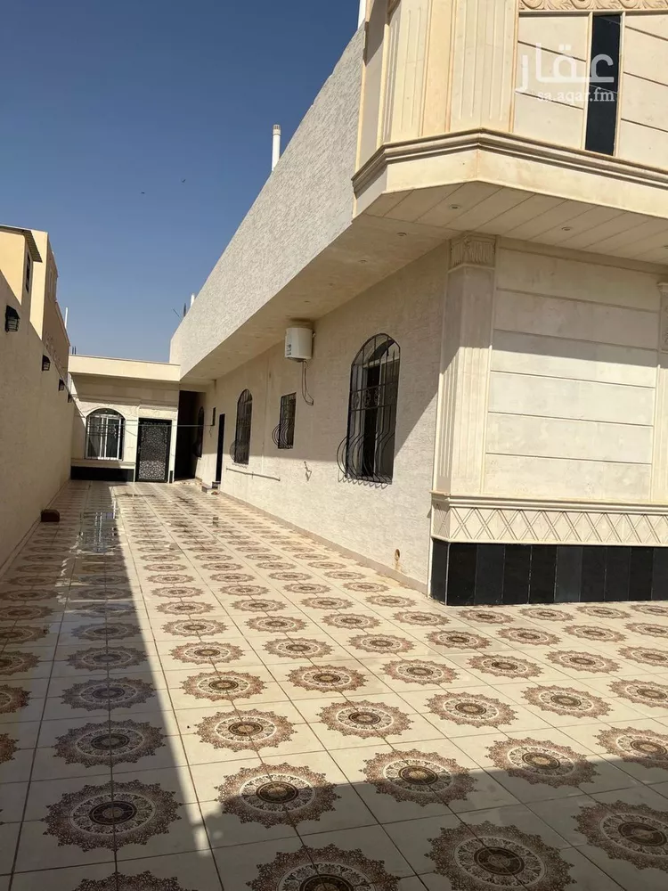 فيلا للبيع في شارع بديل ابن ورقاء ابن عبدالعزى, حي طويق, مدينة المزاحمية, منطقة الرياض صورة 2