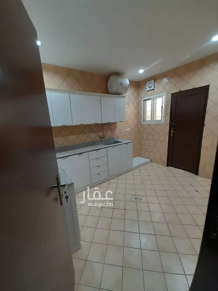 شقة للإيجار في شارع ابي بكر الصديق الفرعي, حي المصيف, مدينة الرياض, منطقة الرياض صورة 2