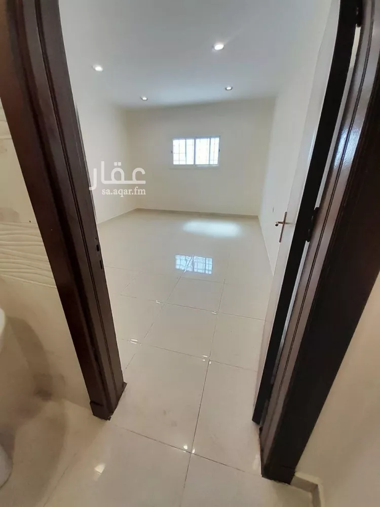 دور للإيجار في شارع عبدالمغيث الحربي, حي أم الحمام الغربي, مدينة الرياض, منطقة الرياض 1 صورة