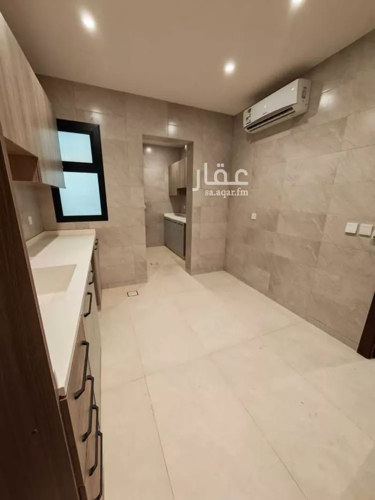 Floor for Rent in Riyadh Al Olaya 6