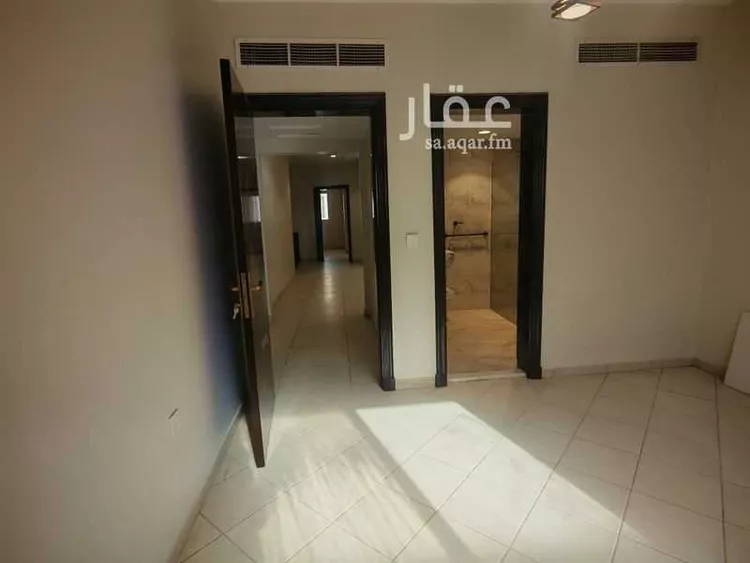 فيلا للإيجار في شارع البحيرات, حي الرحمانية, مدينة الرياض, منطقة الرياض صورة 4