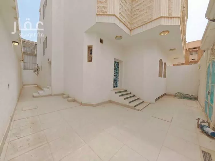 فيلا للإيجار في شارع رضي الدين الفاسي, حي الملك فهد, مدينة الرياض, منطقة الرياض