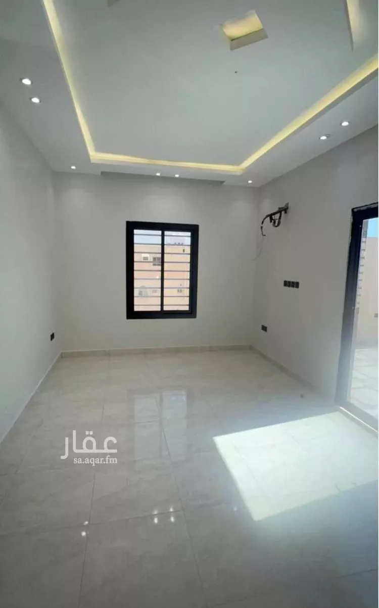 عمارة للبيع في شارع عبدالله ابن ابي ميسرة, حي المطار, مدينة المدينة المنورة, منطقة المدينة المنورة صورة 2