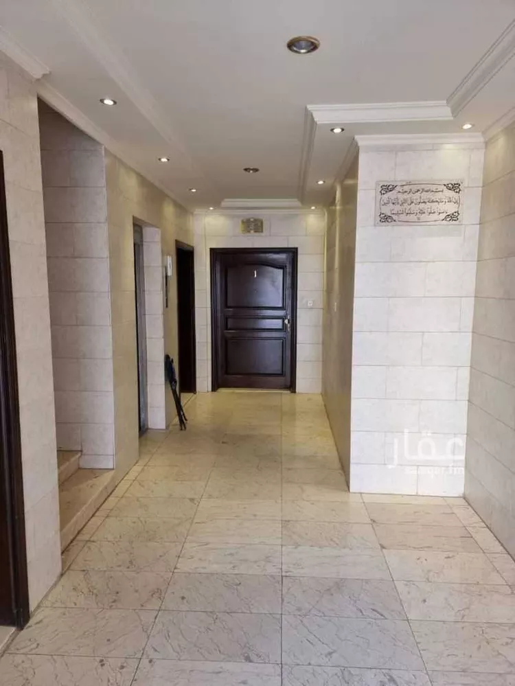 عمارة للبيع في شارع الظاهر بيبرس, حي بنى حارثة, مدينة المدينة المنورة, منطقة المدينة المنورة 4
