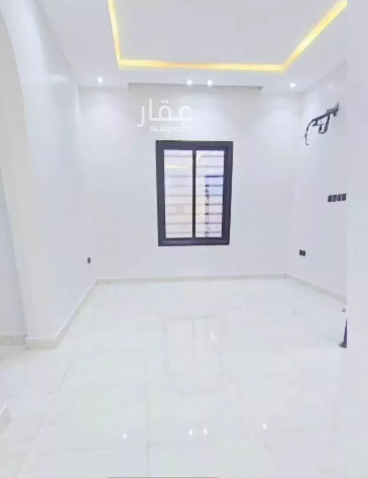 Building for Sale in Medina Al Matar صورة 3