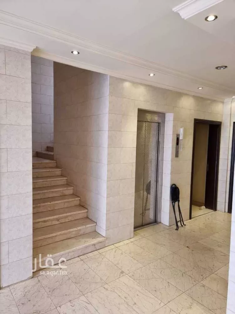 عمارة للبيع في شارع الظاهر بيبرس, حي بنى حارثة, مدينة المدينة المنورة, منطقة المدينة المنورة 6