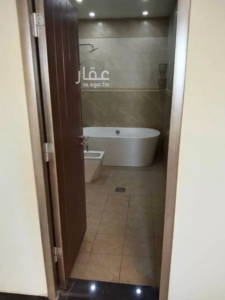 شقة للإيجار في شارع سفيان بن النضر, حي الحمراء, مدينة الخبر, المنطقة الشرقية صورة 5