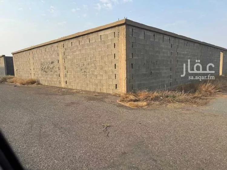 أرض للبيع في شارع حذيفة ابن حسيل العبسي ، الحريضة ، رجال المع
