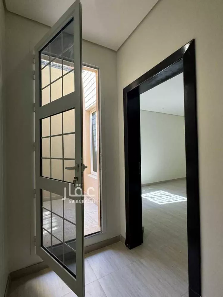 Floor for Rent in Riyadh Al Mahdiyah صورة 3