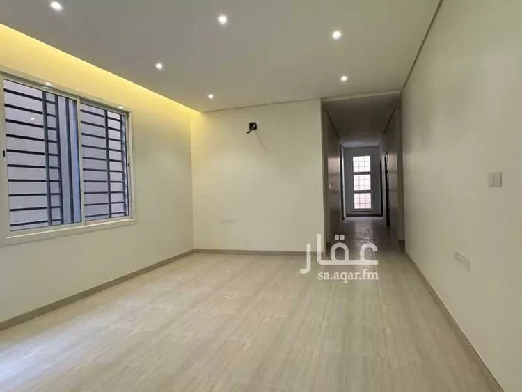 Floor for Rent in Riyadh Al Mahdiyah صورة 2