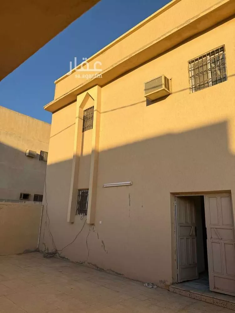 فيلا للبيع في شارع وادي السرحان, حي التعاون, مدينة رياض الخبراء, منطقة القصيم صورة 3