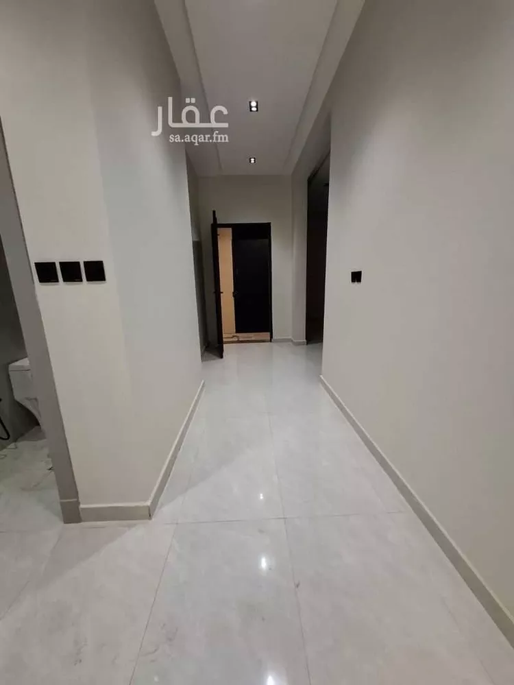 فيلا للبيع في شارع يوسف بن عمرو الطائفي, حي البيان, مدينة الرياض, منطقة الرياض 9