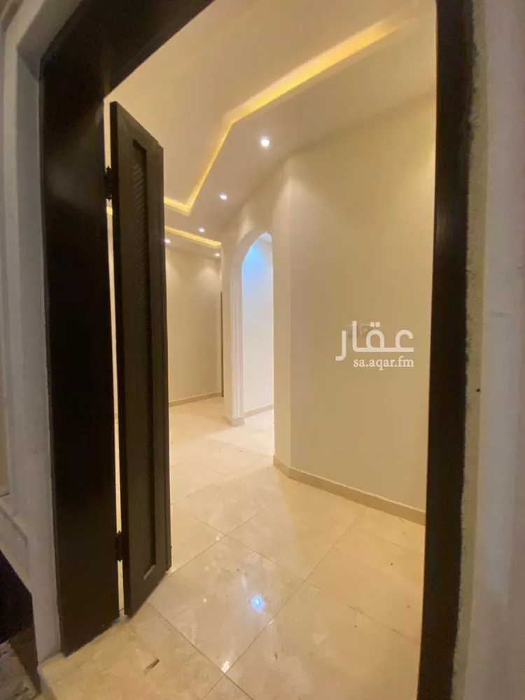 فيلا للبيع في شارع محمد بن محمد النويري, حي الرمال, مدينة الرياض, منطقة الرياض 11