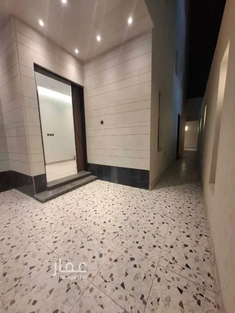 فيلا للبيع في شارع قيس بن الملوح, حي الرمال, مدينة الرياض, منطقة الرياض صورة 2