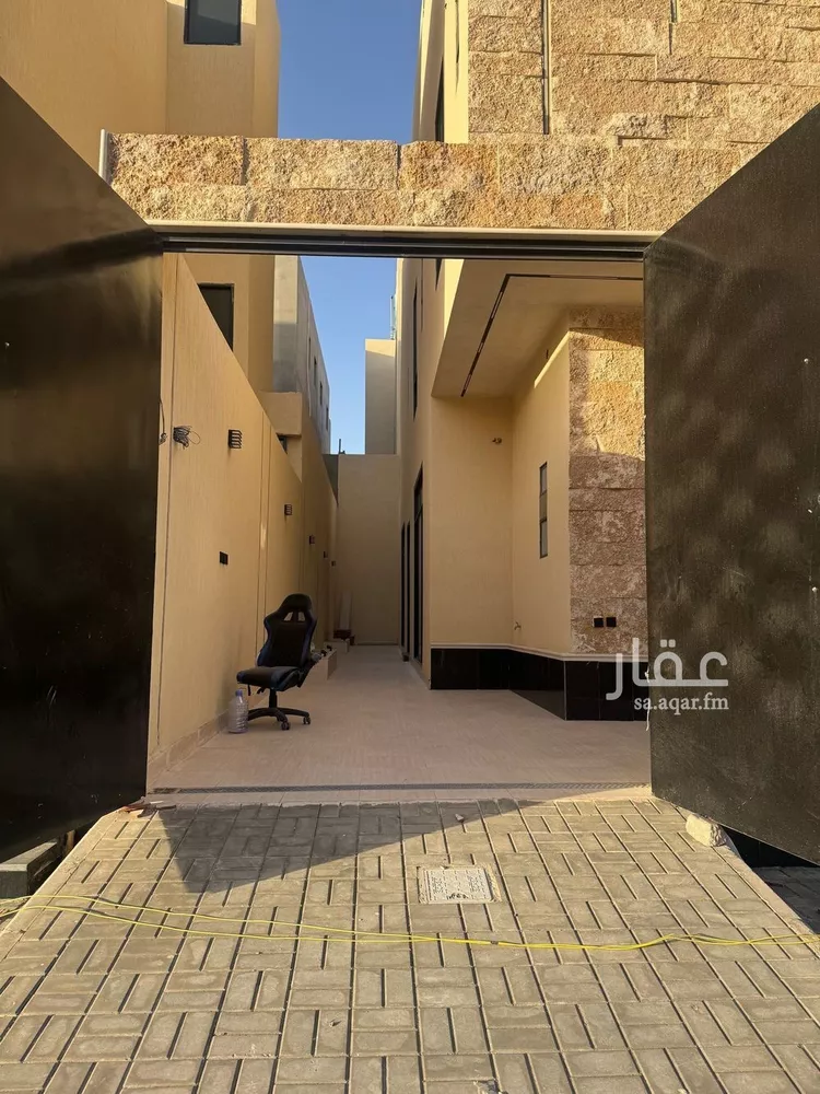 فيلا للبيع في شارع أبي الفتح بن العلامة العجيمي, حي البيان, مدينة الرياض, منطقة الرياض صورة 2