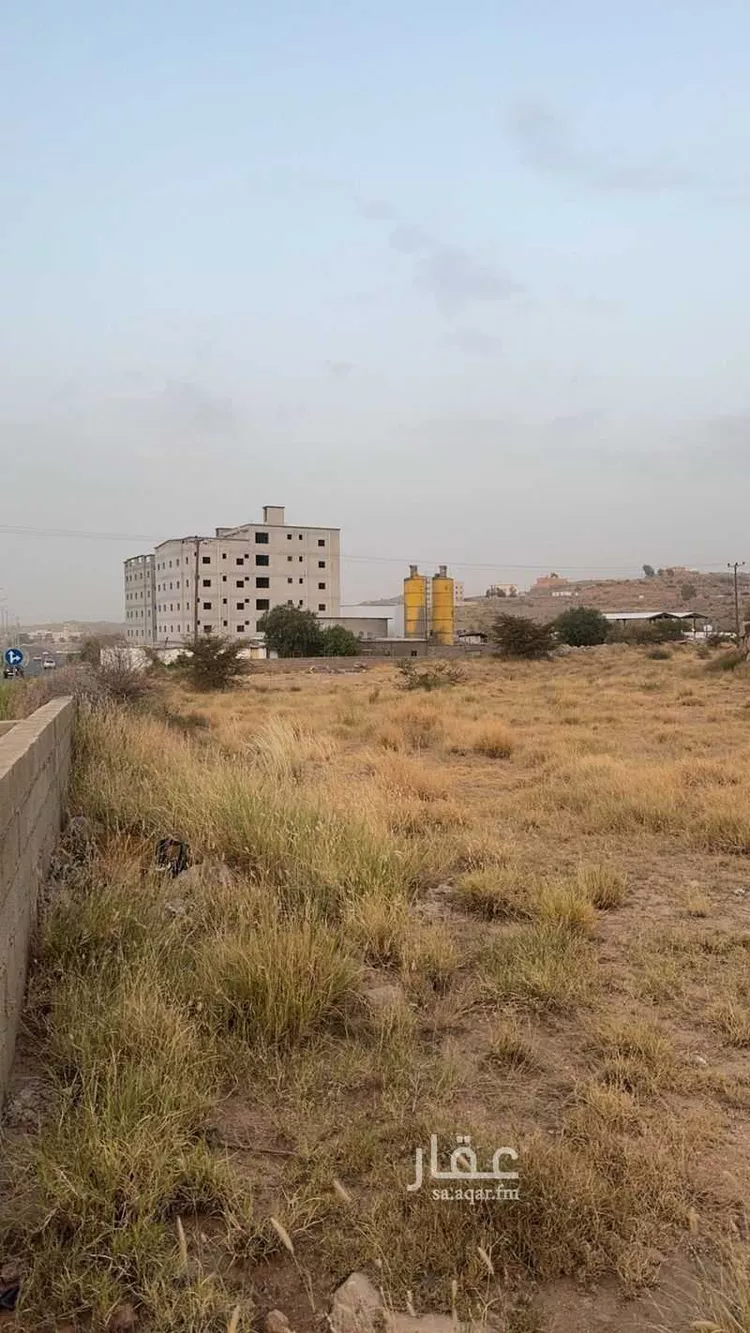 أرض للبيع في شارع القرعاء الواديين, حي الفرعاء, مدينة ابها, منطقة عسير صورة 3