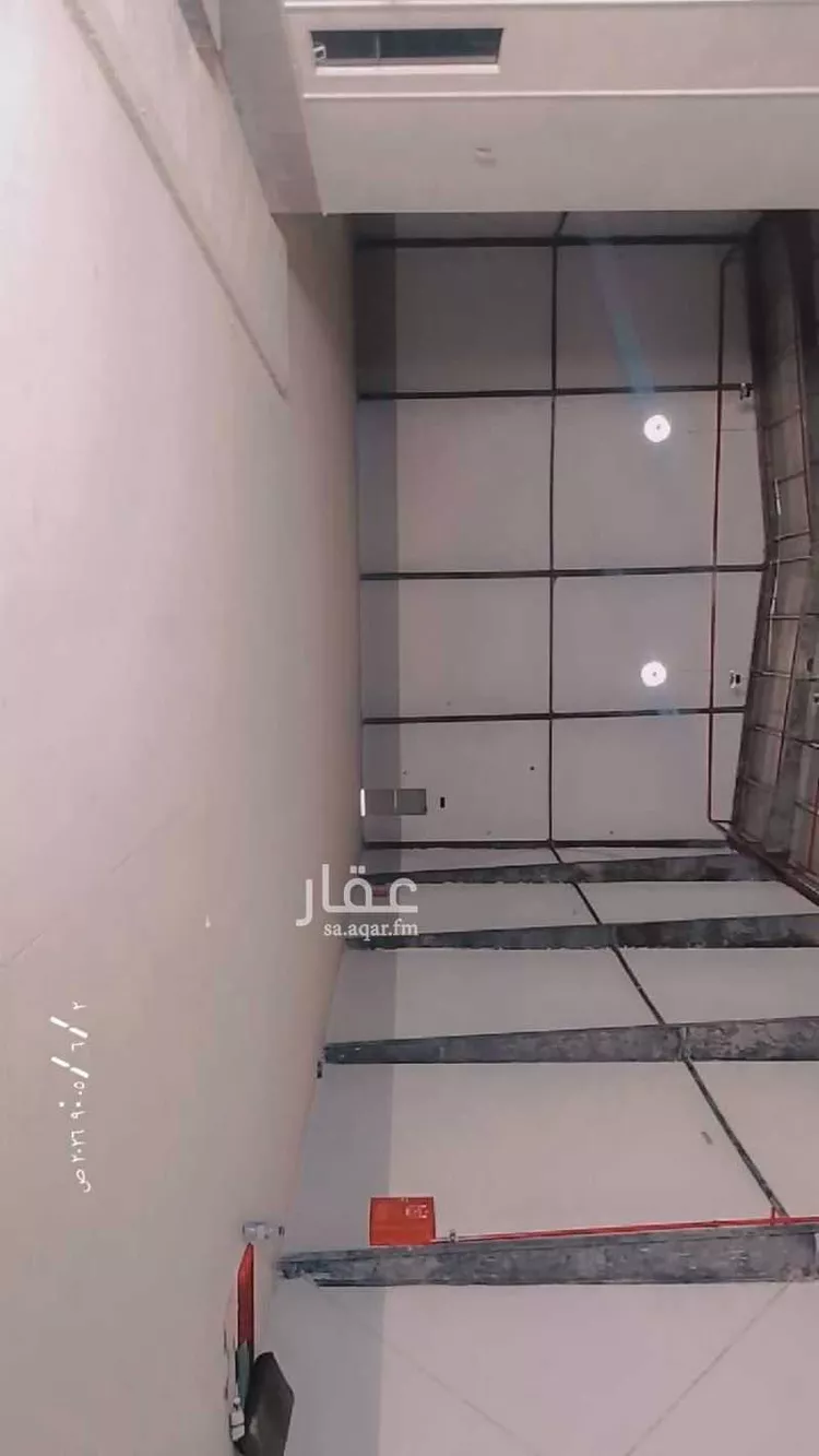 مستودع للبيع في شارع اللوزية, حي طيبة, مدينة الرياض, منطقة الرياض صورة 3