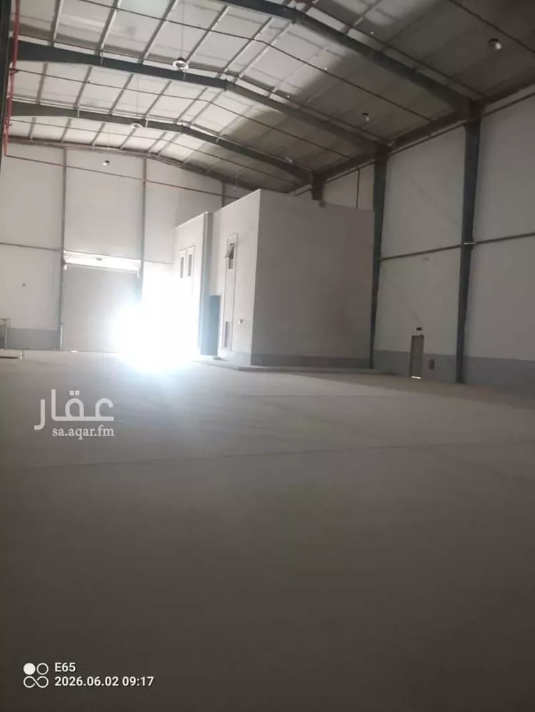 مستودع للبيع في شارع اللوزية, حي طيبة, مدينة الرياض, منطقة الرياض صورة 4