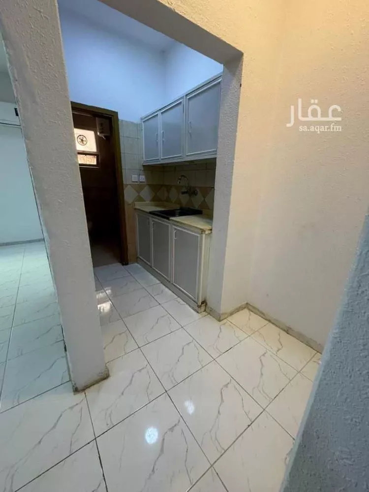 شقة للإيجار في شارع عثمان العكبري, حي الملز, مدينة الرياض, منطقة الرياض صورة 5