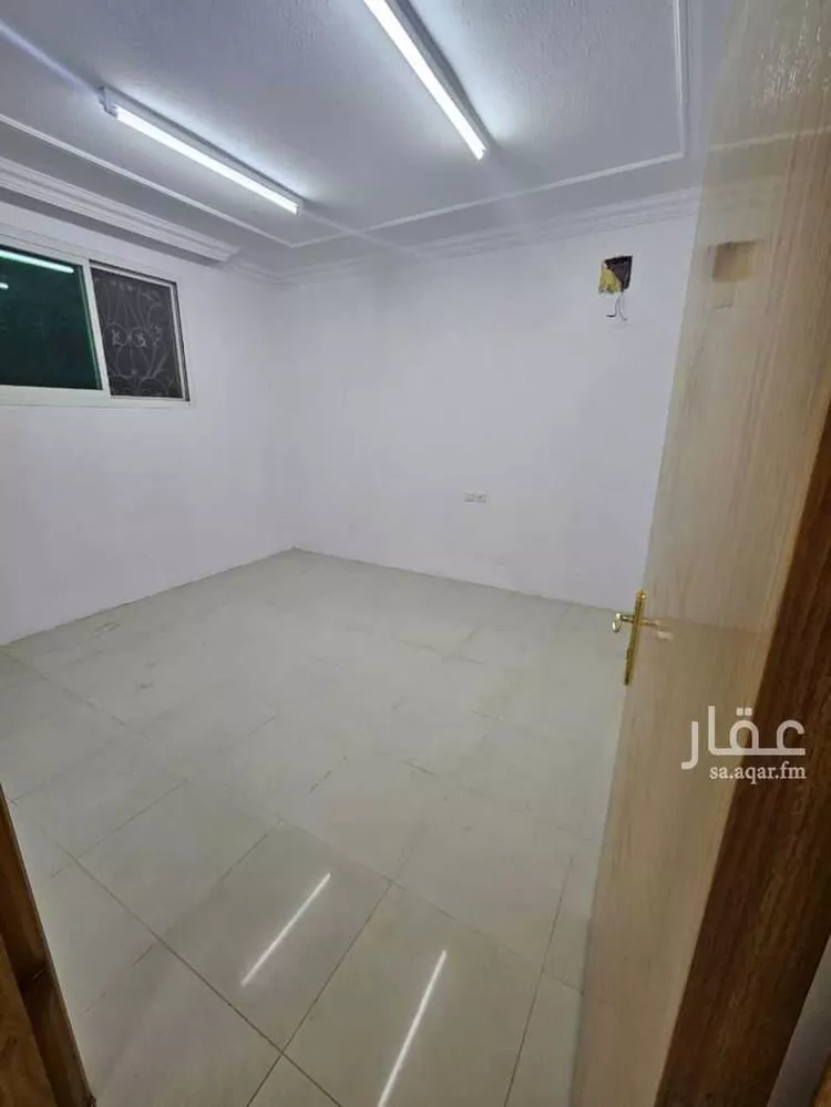 فيلا للإيجار في شارع الرايس, حي ظهرة البديعة, مدينة الرياض, منطقة الرياض صورة 5